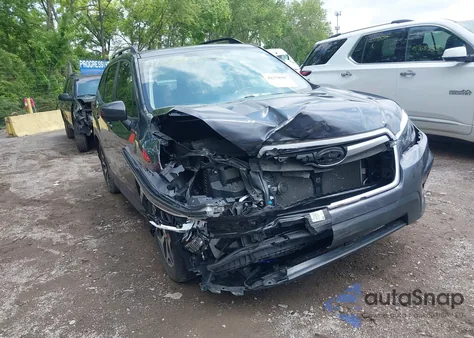 2021 Subaru Forester Premium z USA, uszkodzony, nr VIN JF2SKAJC6MH469541